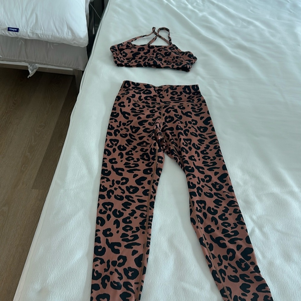 Amazon set worn once and in great condition size small